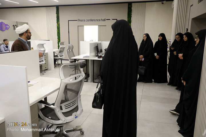 Photos: Student journalists from Qom University visit ABNA International News Agency