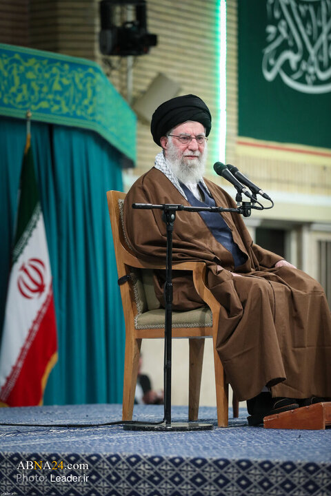 دیدار هزاران نفر از زنان و دختران با رهبر انقلاب