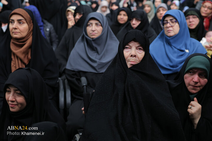دیدار هزاران نفر از زنان و دختران با رهبر معظم انقلاب