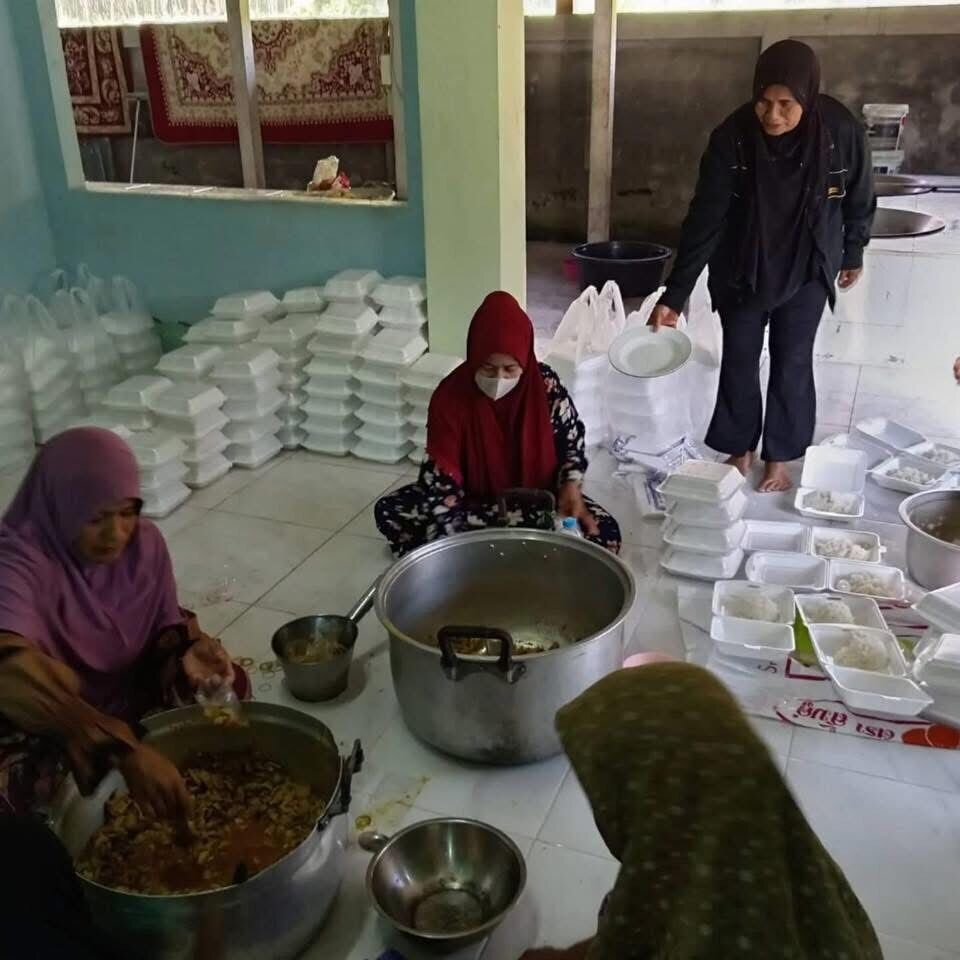 Video: Thai Shia Community provides aid to flood victims