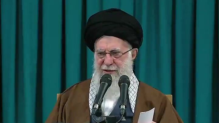 ویدیو | رهبر انقلاب: مهم‌ترین حق و نیاز زن در خانه، محبت همسر است