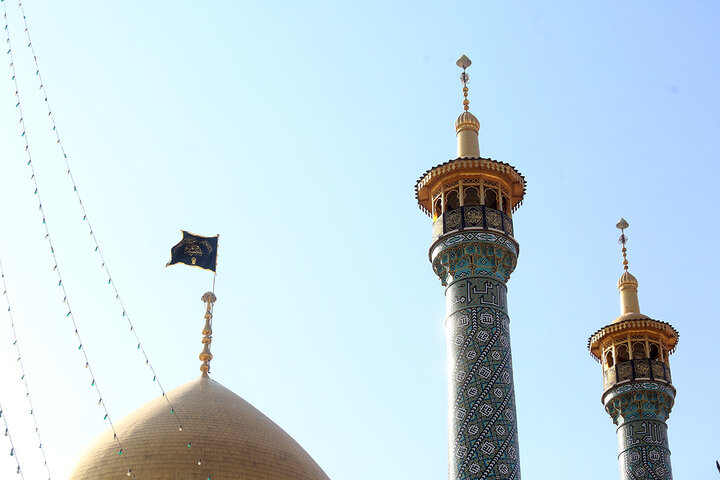 Photos: Lady Fatima Masoumeh Shrine covered in black for mourning of Hazrat Umm al-Banin