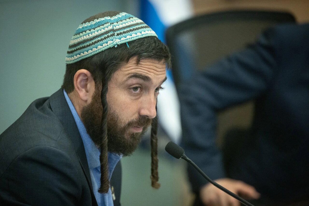 Israeli lawmakers call for killing Palestinians over waste burning in West Bank