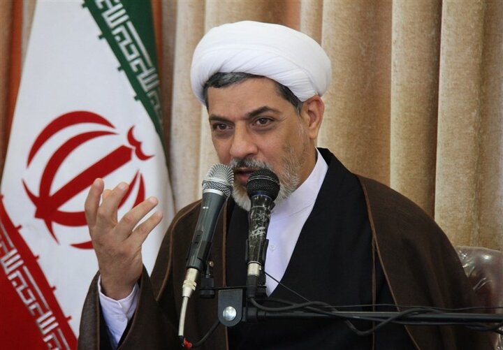 اقدامات امام کاظم(ع)، الگوی مسئولان برای فقرزدایی است