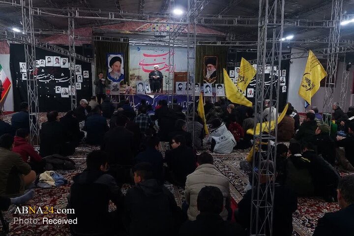 گزارش تصویری | یادواره »لاله‌های غریب« برای شهدای افغانستانی لشکر فاطمیون در مشهد