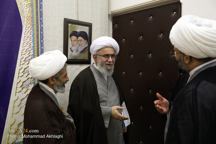 اعضای برگزاری همایش ملی بزرگداشت آیت‌الله یزدی با عنوان «مدیر پیشتازان نهضت اسلامی؛ آیت‌الله محمد یزدی» شنبه (۸ آذر ۱۴۰۴) با آیت‌الله رمضانی، دبیرکل مجمع جهانی اهل بیت(ع) دیدار و گفتگو کردند.