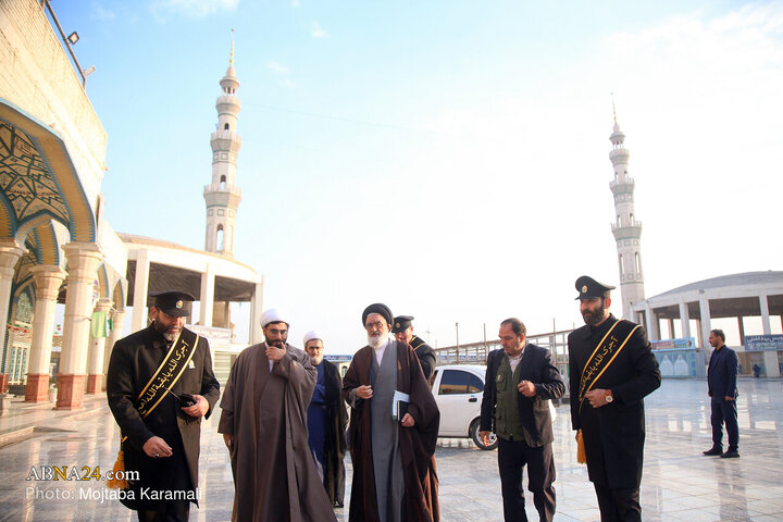 ورود آیت‌الله سعیدی، تولیت آستان مقدس حضرت فاطمه معصومه(س) به هشتمین اجلاسیه تولیت‌های آستان‌های مقدس و بقاع متبرکه ایران اسلامی در مسجد مقدس جمکران