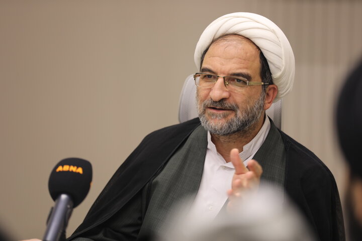 نشست علمی «جغرافیای انسانی شیعیان» در خبرگزاری ابنا؛ طبق تخمین، آمار شیعیان جهان ۳۴۶ میلیون نفر است