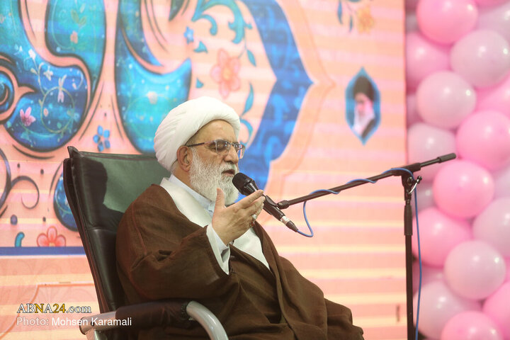جشن بزرگ ازدواج دانشجویی در حرم حضرت فاطمه معصومه‌(س)