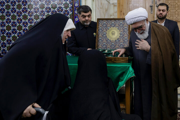 Photos: Dusting ceremony of Imam Reza Holy Shrine held with presence of women