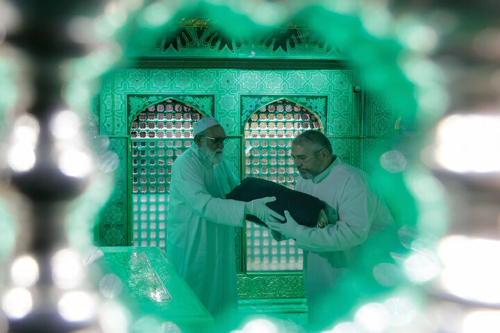 Photos: Dusting ceremony of Imam Reza Holy Shrine held with presence of women