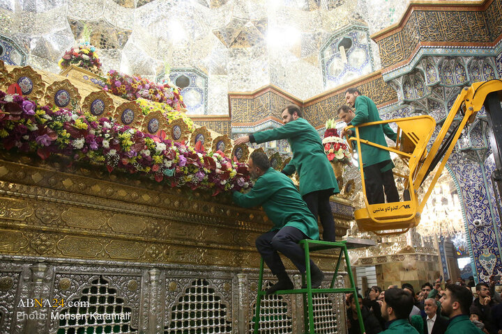 Photos: Lady Fatima Masoumeh shrine decorated with flowers on eve of Hazrat Zahra birth anniversary