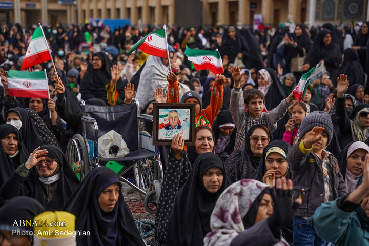 اجتماع باشکوه بانوان در حرم حضرت شاهچراغ (ع)