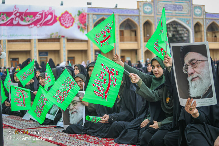 اجتماع باشکوه بانوان در حرم حضرت شاهچراغ (ع)