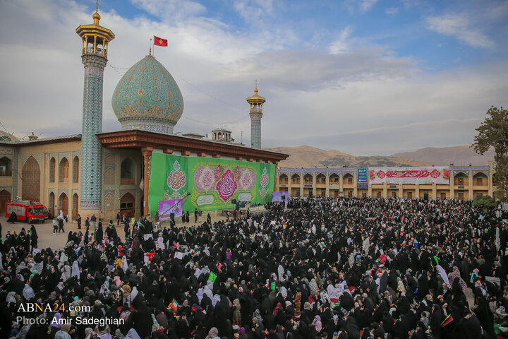 اجتماع باشکوه بانوان در حرم حضرت شاهچراغ (ع)