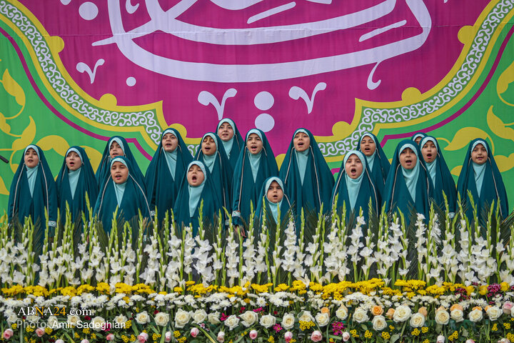 اجتماع باشکوه بانوان در حرم حضرت شاهچراغ (ع)