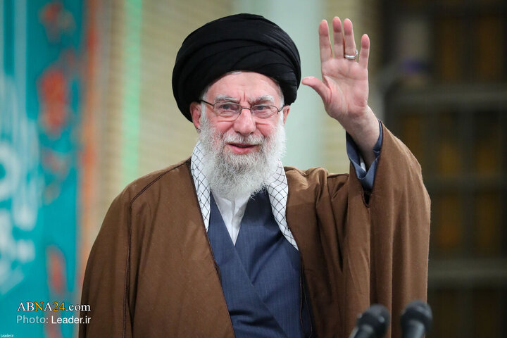 دیدار هزاران نفر از مداحان و ستایشگران اهل بیت(ع) با رهبر انقلاب