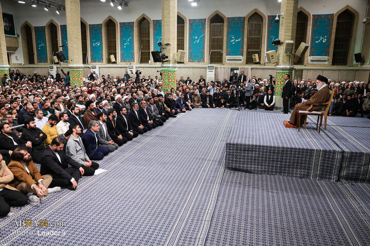 Binlerce Halk Kesimi ve Ehlibeyt (a.s) Meddahlarının İnkılab Rehberiyle Buluşmasından Kareler