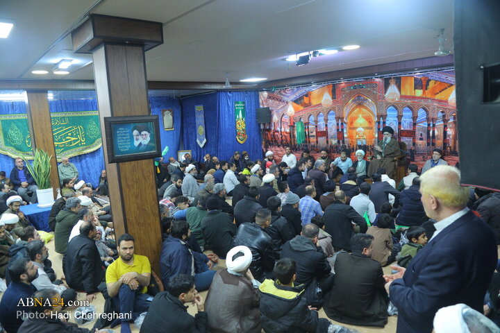 مراسم عمامه گذاری و جشن میلاد حضرت فاطمه زهرا(س)در بیت آیت‌الله فقیهی