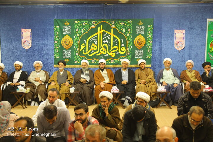 مراسم عمامه گذاری و جشن میلاد حضرت فاطمه زهرا(س)در بیت آیت‌الله فقیهی