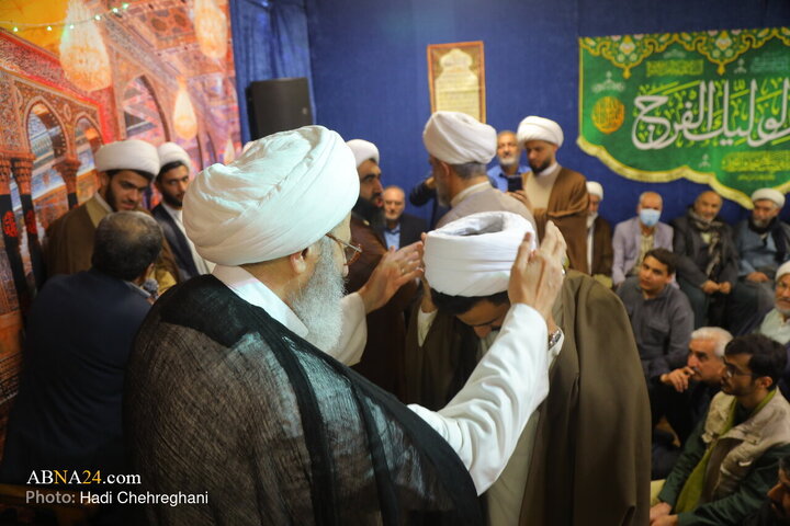 مراسم عمامه گذاری و جشن میلاد حضرت فاطمه زهرا(س)در بیت آیت‌الله فقیهی