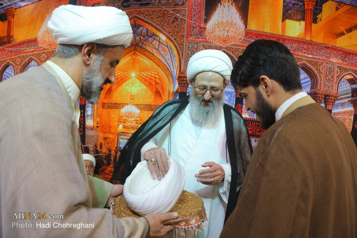 مراسم عمامه گذاری و جشن میلاد حضرت فاطمه زهرا(س)در بیت آیت‌الله فقیهی