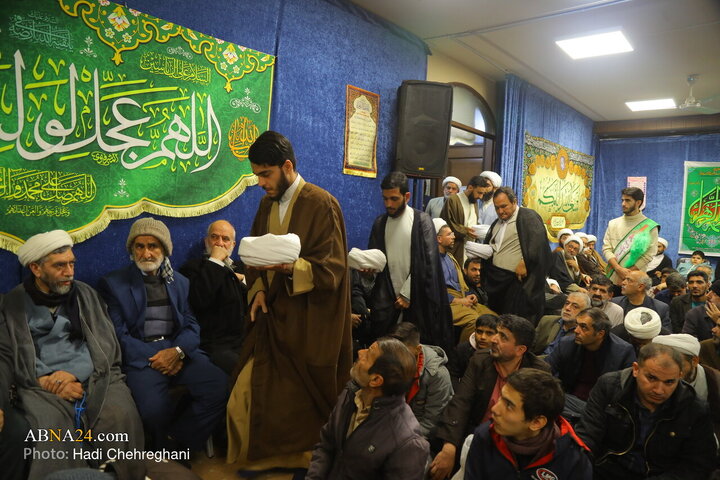 مراسم عمامه گذاری و جشن میلاد حضرت فاطمه زهرا(س)در بیت آیت‌الله فقیهی