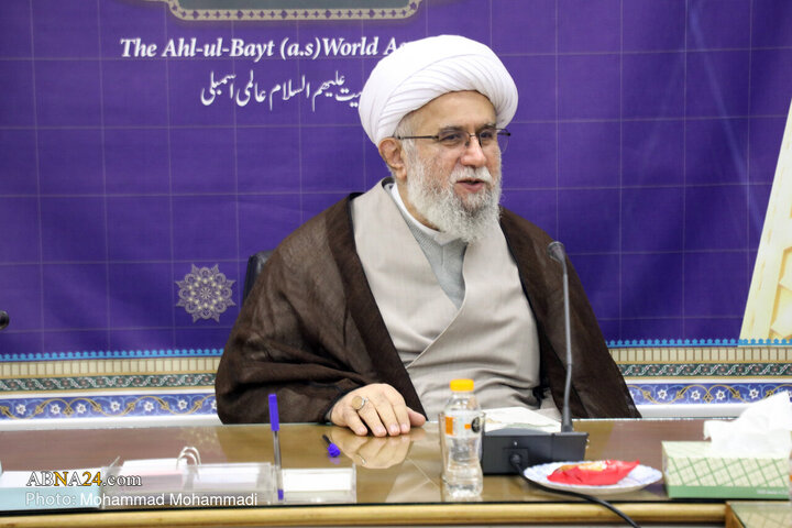 Photos: Members of "Andisheh Sharq Institute" meet Ayatollah Ramazani