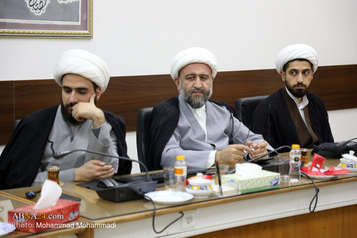 Photos: Members of "Menar" Seminary Council meet Ayatollah Ramazani
