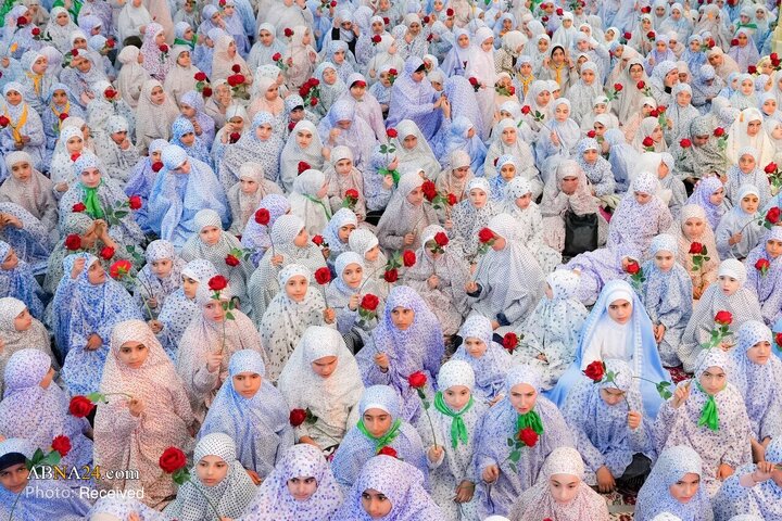 جشن تکلیف ۴ هزار دختر در حرم امامین عسکریین(ع)