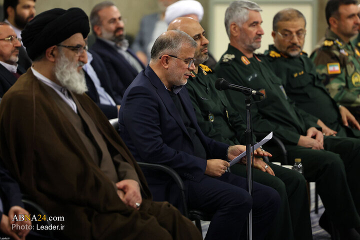 Photos: Imam Khamenei meets officials of Congress of Alborz Province's Martyrs