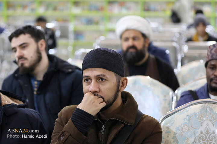 آیین رونمایی از ۶ محصول جدید بنیاد رسول رحمت در قم