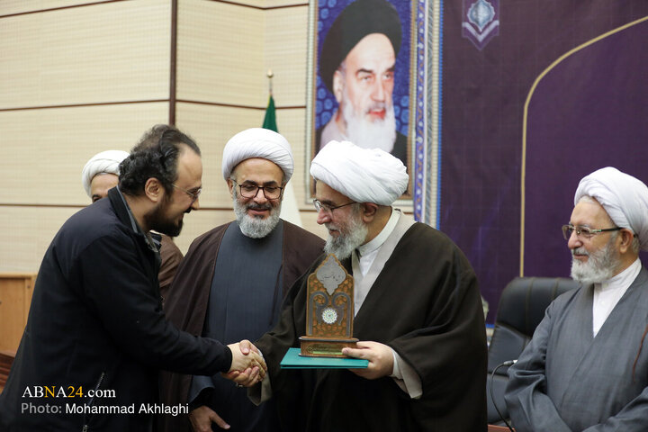 رونمایی از ۵۰ اثر پژوهشی مجمع جهانی اهل‌بیت(ع) در ۸ زبان _ ۱