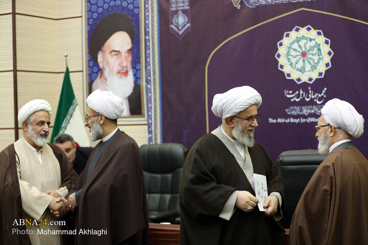 رونمایی از ۵۰ اثر پژوهشی مجمع جهانی اهل‌بیت(ع) در ۸ زبان _ ۱