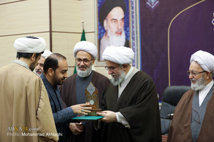 رونمایی از ۵۰ اثر پژوهشی مجمع جهانی اهل‌بیت(ع) در ۸ زبان _ ۱
