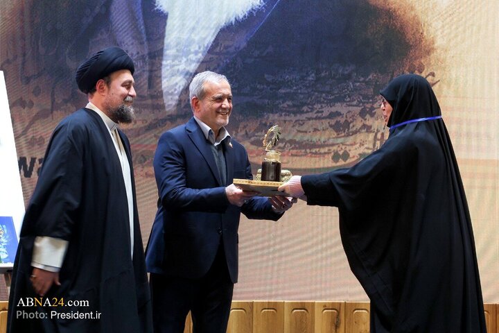 نخستین دوره «جایزه جهانی امام خمینی (ره)» با حضور رئیس جمهور