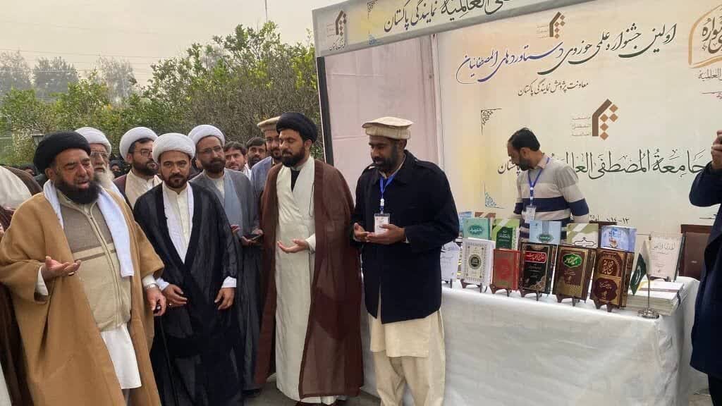Pakistan hosts first national exhibition of seminary, religious books