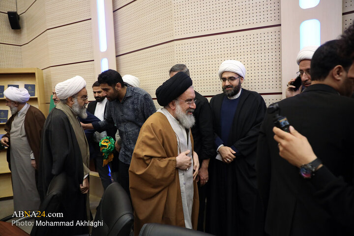 آیین رونمایی از موسوعه معارف شیعه در مجمع جهانی اهل‌بیت(ع)