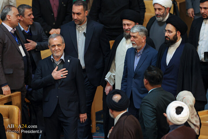 اختتامیه نخستین دوره جایزه جهانی امام خمینی (ره)