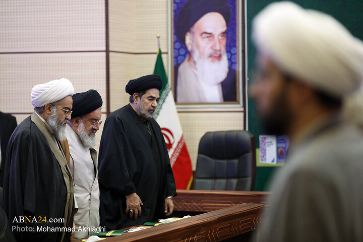 Photos (1): Unveiling ceremony of Encyclopedia of Shia teachings held at AhlulBayt World Assembly
