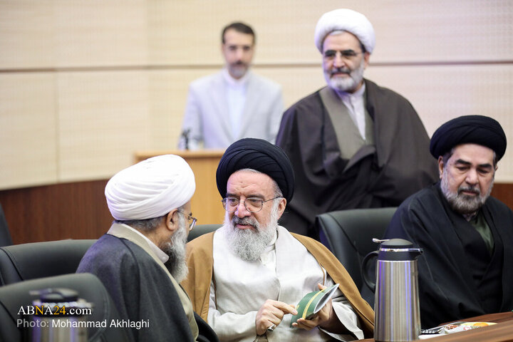 Photos (1): Unveiling ceremony of Encyclopedia of Shia teachings held at AhlulBayt World Assembly