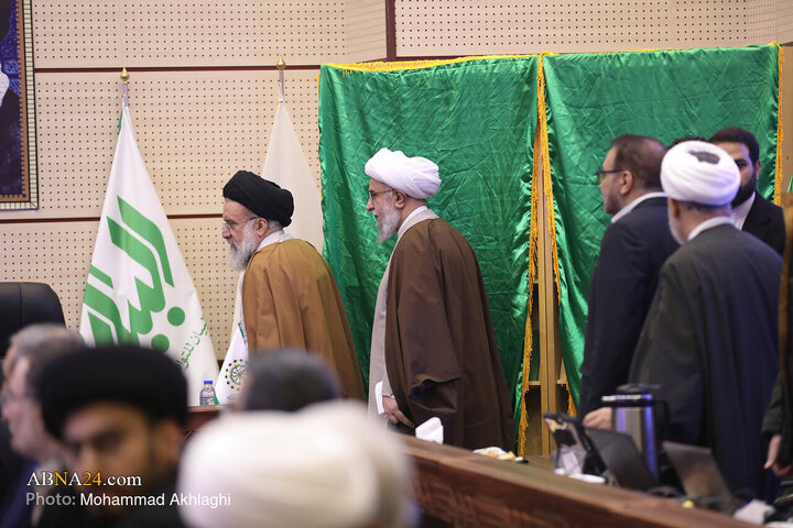 Photos (1): Unveiling ceremony of Encyclopedia of Shia teachings held at AhlulBayt World Assembly