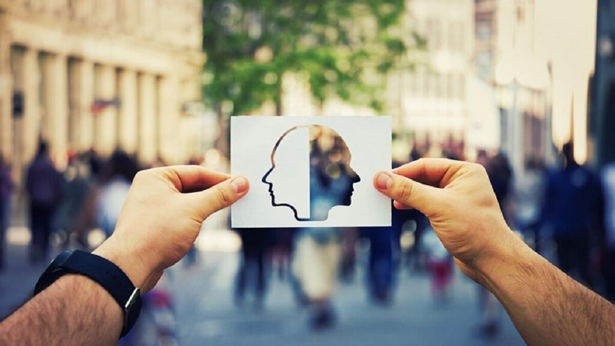 چرا آدم‌ها اینگونه رفتار می‌کنند؟