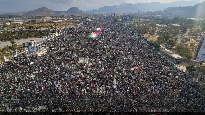 Masivas marchas en Yemen condenan la profanación del Sagrado Corán