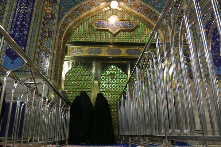 Photos: Atmosphere of Imam Reza holy shrine on night of birth anniversary of Imam Baqir