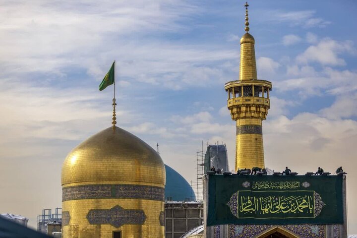 Photos: Installation of banners for birth anniversary of Imam Muhammad al-Baqir in Razavi shrine