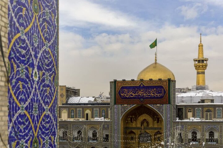 Photos: Installation of banners for birth anniversary of Imam Muhammad al-Baqir in Razavi shrine