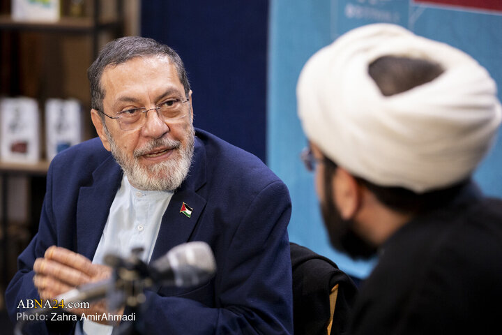 آیین رونمایی از کتاب «ماجرای زاریا»