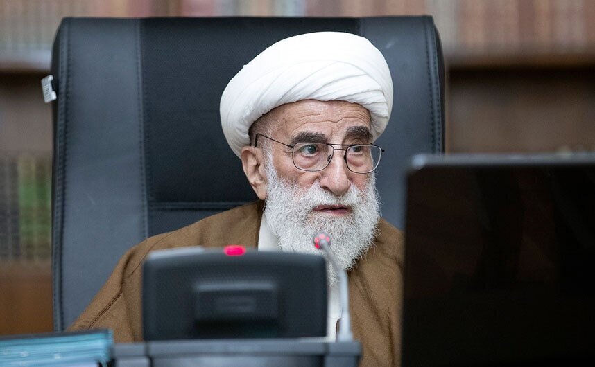 قوی کردن بنیه علمی و اعتقادی، بهترین راه مقابله با هجمه‌های فرهنگی است 