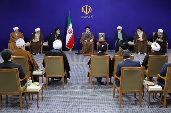 Imam Khamenei: Ayatollah Milani truly revived Mashhad seminary